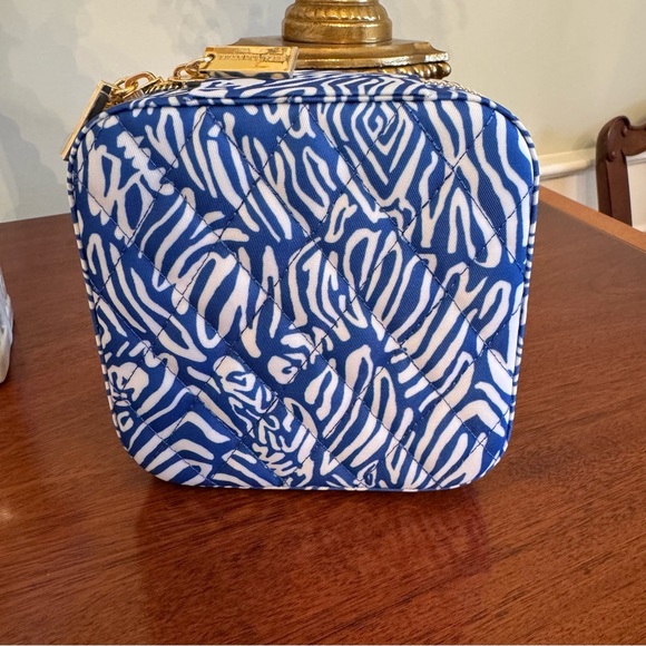 Lilly Pulitzer Quilted Travel Jewelry Case – Martinique Blue Zee Bebe – New - Picture 13 of 13